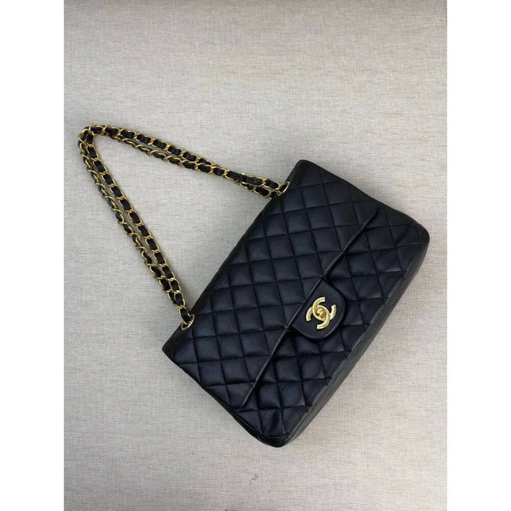 CHANEL Black Lambskin Classic Flap Medium GHW